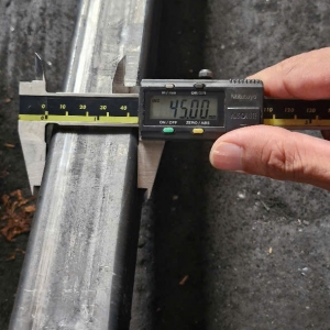 THÉP HỘP 45X45X2MM 2LY 2LI