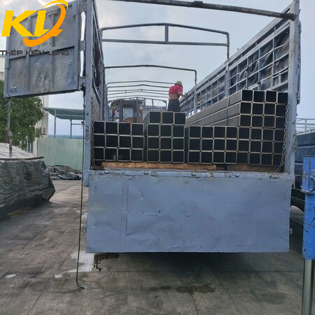 THÉP HỘP ĐEN 100X100X2.5MM