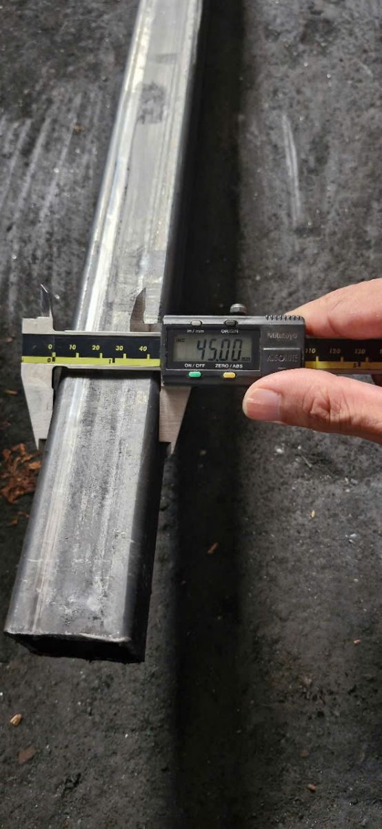 THÉP HỘP 45X45X2MM 2LY 2LI