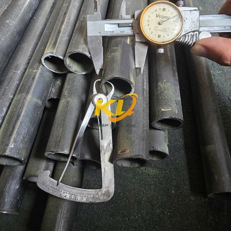 THÉP ỐNG PHI 83/ ỐNG THÉP ĐEN D83